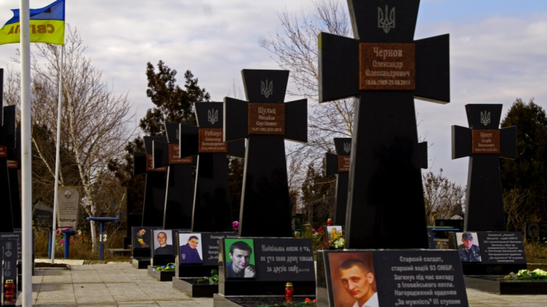 У Херсоні планують придбати 20 пам’ятників для меморіального комплексу загиблим військовим